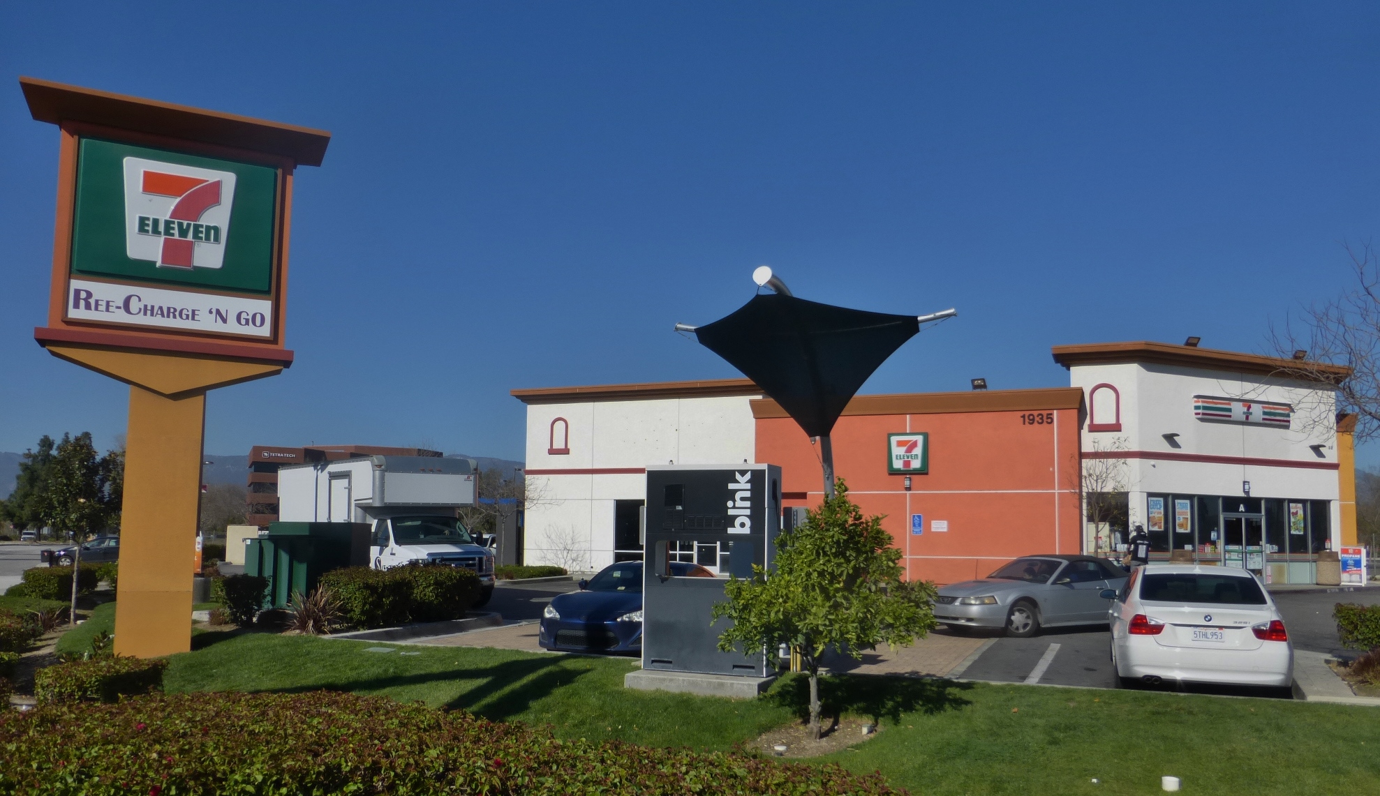 7-Eleven Center San Bernardino, CA Investment Sales, Southern California, commercial real estate brokerage, 7-Eleven, Inland Empire
