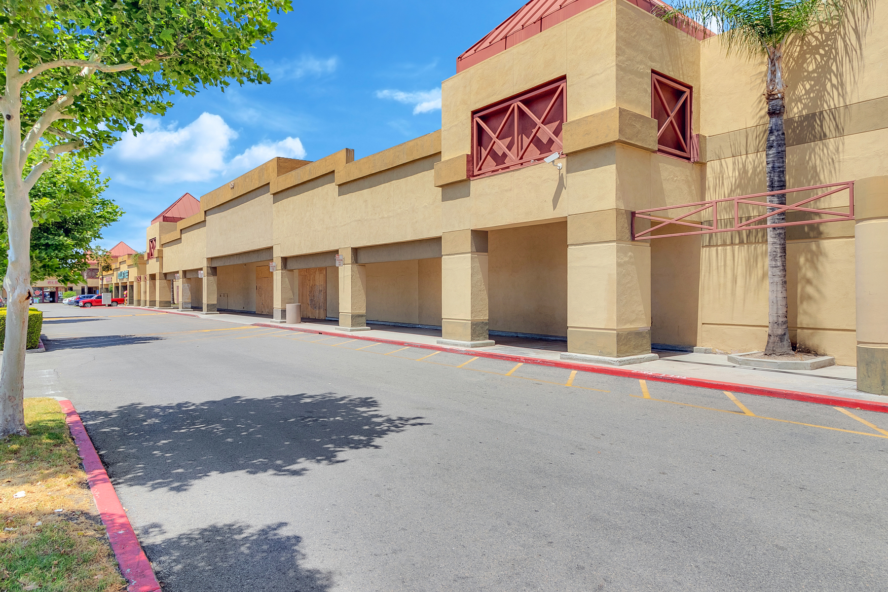 Progressive Real Estate Partners Sells Former Food 4 Less Grocery Store in SoCal's Inland Empire for $4.8M