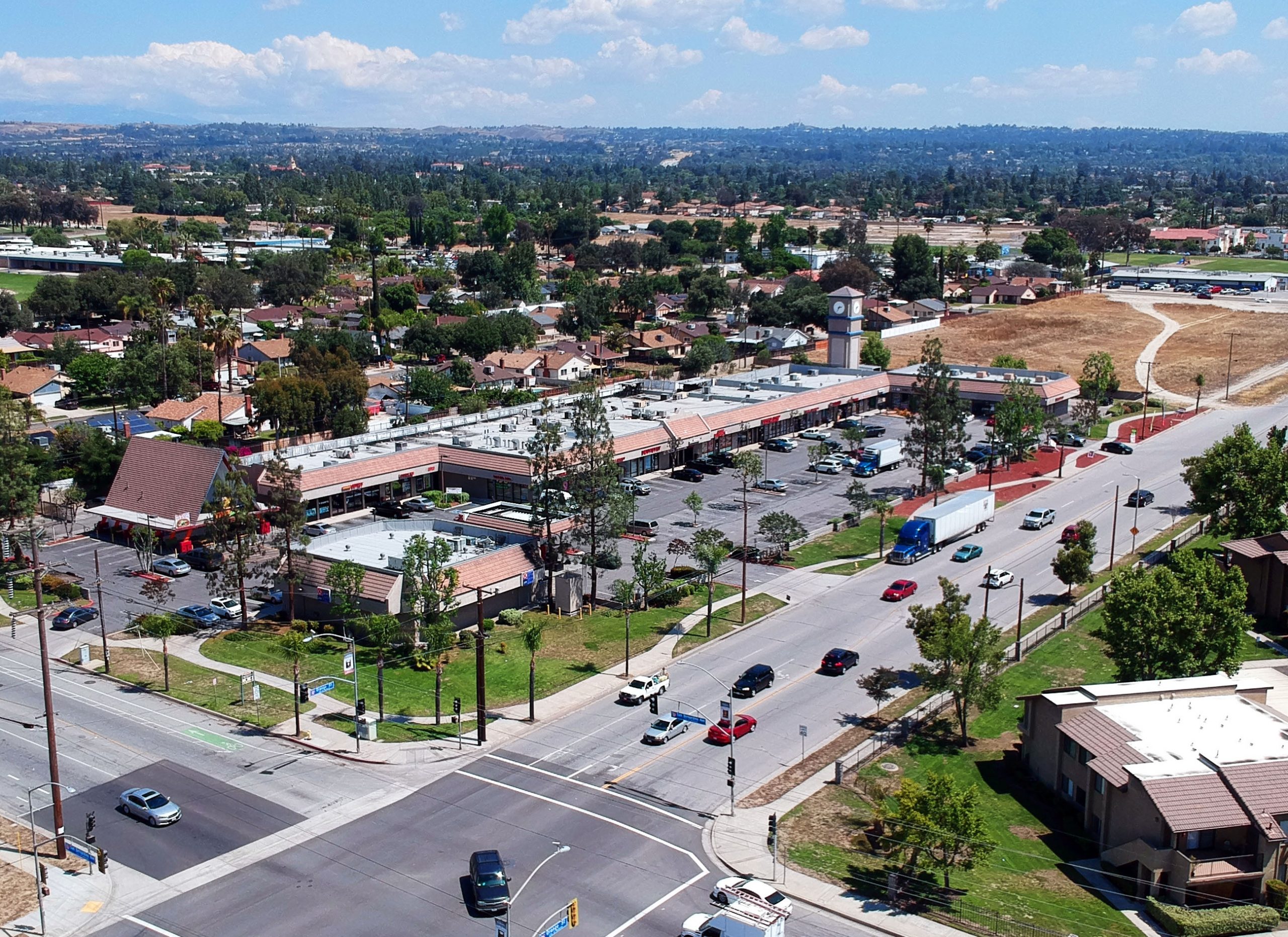 Progressive Real Estate Partners Closes 8m Sale Of Circle K Anchored Neighborhood Center In 9995