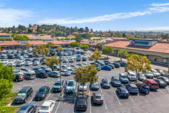 Greg Bedell and Roxy Klein represent the $13.5M sale of the Shops at Walnut Hills Plaza